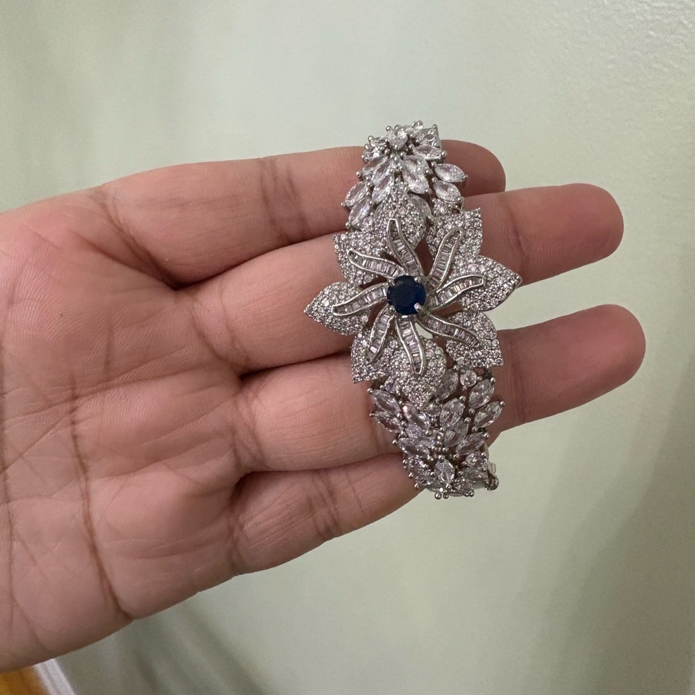 Elegant Blue and Silver Floral Bracelet